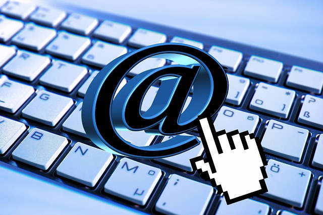 e-mail a klávesnice