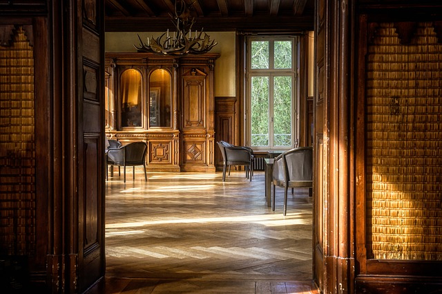 místnost ze dřeva